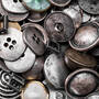 old-fashioned-metal-buttons-12-1400x933-1.jpg